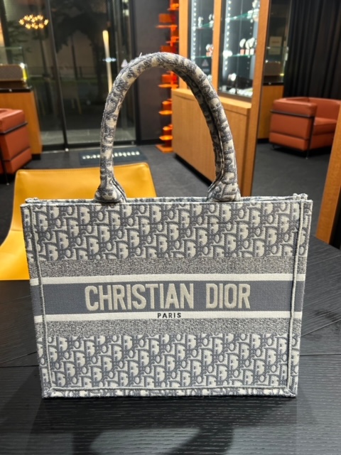 赤坂買取migliore(ミリオレ）買取実績　5月12日　CHIRISITIAN　DIOR（クリスチャン・ディオール）ブックトート、フォンホルダー買取