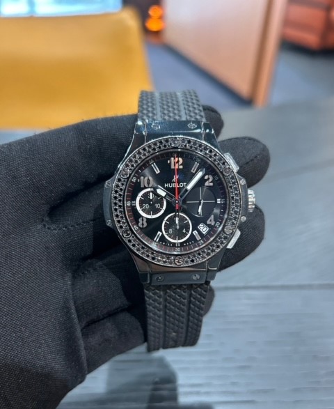 赤坂買取migliore（ミリオレ）買取実績　7月4日　HUBLOT（ウブロ）ビックバン・ブラックマジック　301.CX.130.RX買取