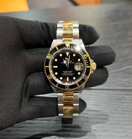 買取強化ブランド　赤坂買取migliore（ミリオレ）10月30日　ROLEXサブマリーナデイト16613　K番買取